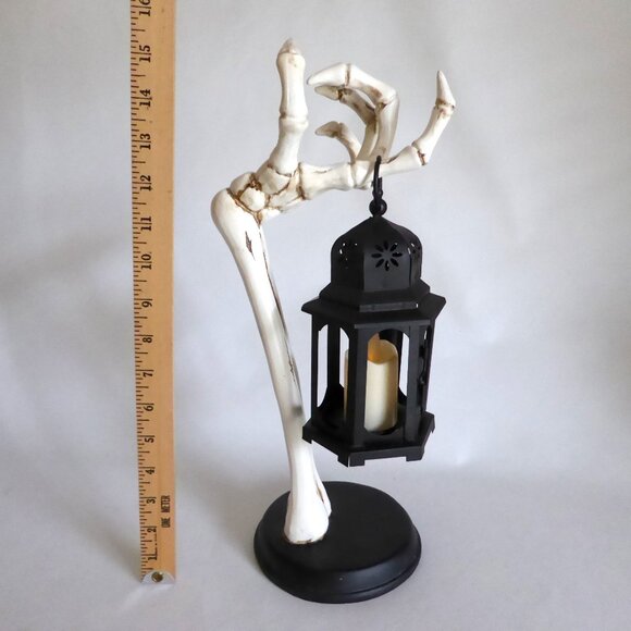 NEW 16” GOTHIC HALLOWEEN SKELETON ARM HOLDING METAL LANTERN CANDLE SCULPTURE - Picture 3 of 14